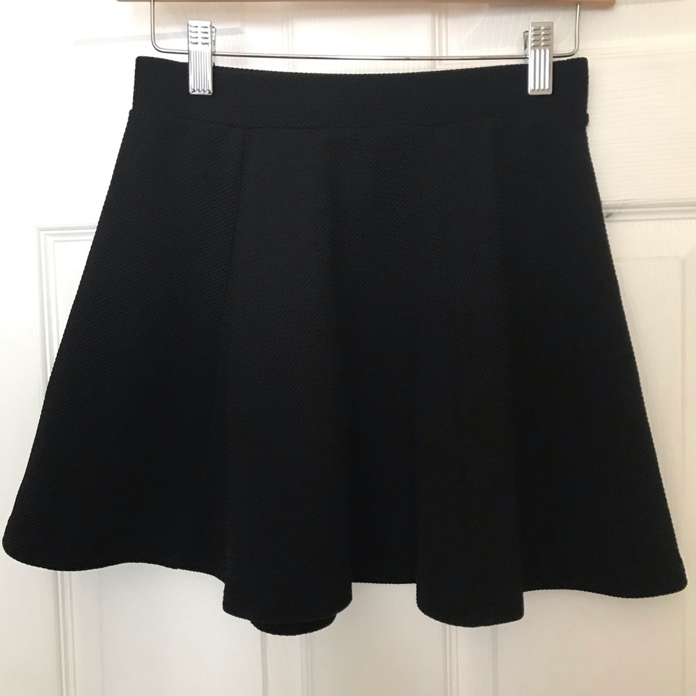 Aeropostale black skater skirt!